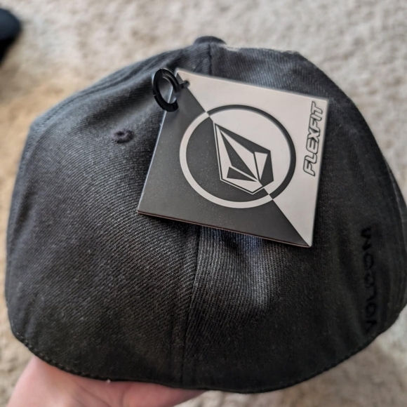 Nwt volcom y2k 210 fitted flexfit wool blend hat size 6 7/8 - 7 1/4 - Picture 3 of 4
